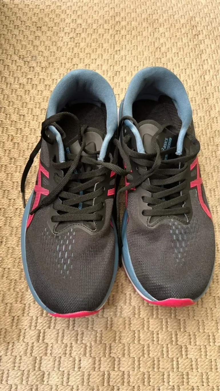 Used Asics Magic Speed 4 bike — image 2 of 7