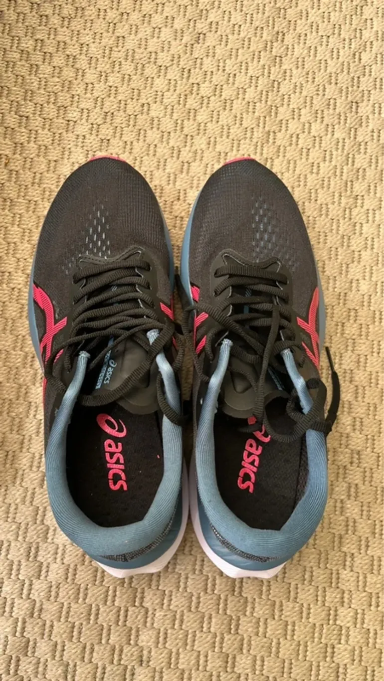 Used Asics Magic Speed 4 bike — image 3 of 7