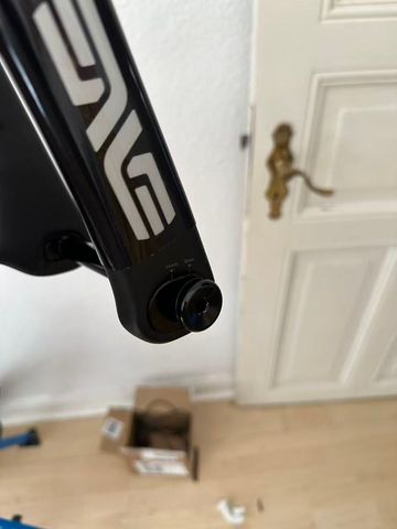 Used Enve Mountain Fork 2025 bike — image 5 of 7