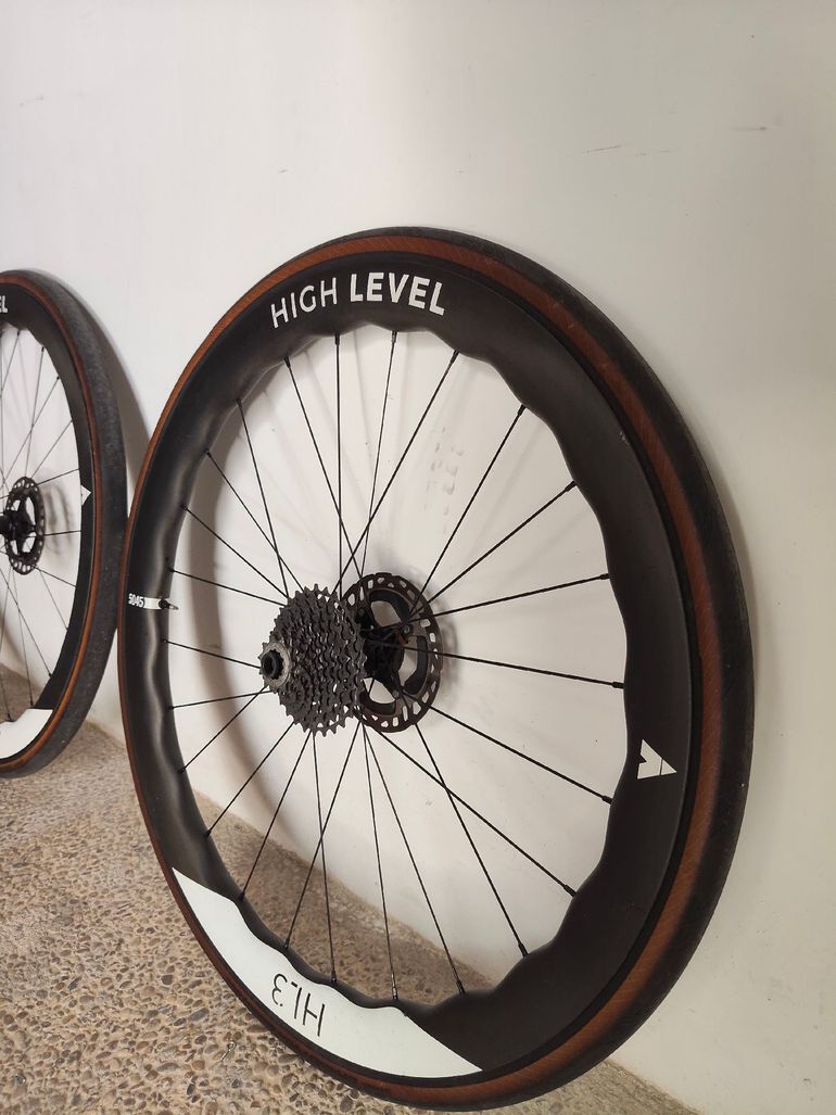 Used high level HL3 2025 bike — image 2 of 3
