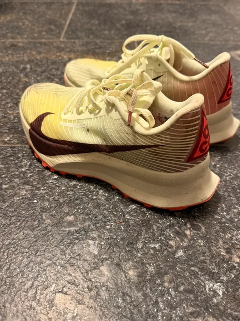 Použité Time ACG Running shoes bike — obrázek 2 z 4