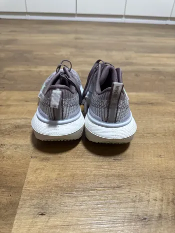 Použité Nike ZoomX Invincible Run 4 bike — obrázek 4 z 8