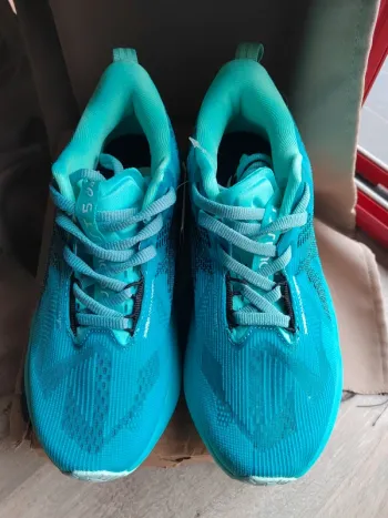 Used Asics Novablast 5 bike — image 4 of 6