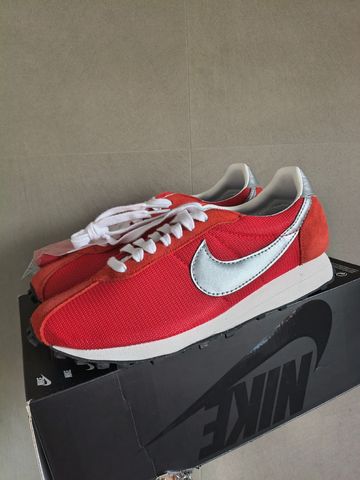 Nike LD-1000 RED/Silver Running Shoes d'occasion