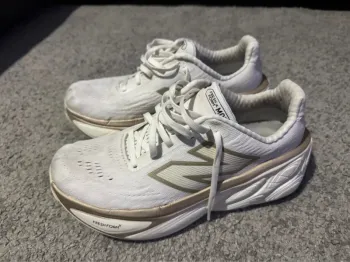 Używany New Balance Fresh Foam X More v5 bike — zdjęcie 2 z 7