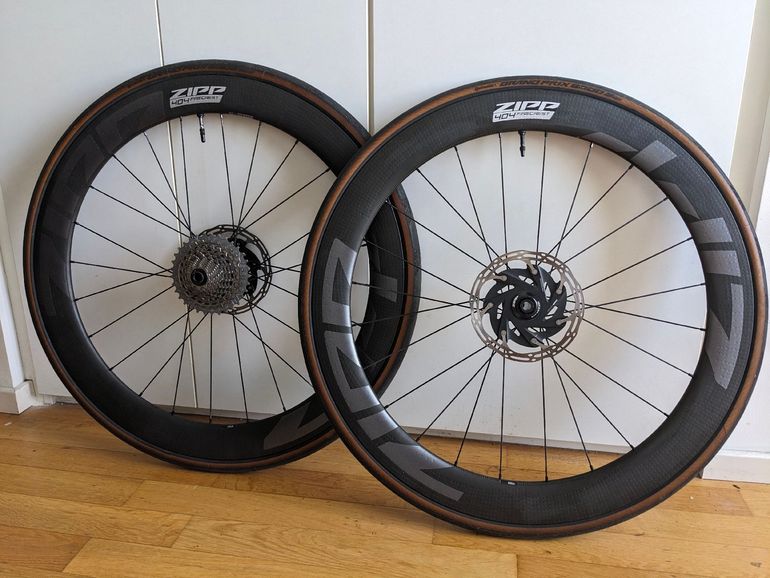 Zipp 404 Firecrest 2025 bike d'occasion — image 1 sur 7