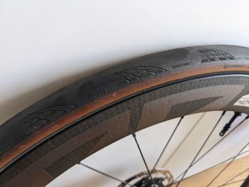 Zipp 404 Firecrest 2025 bike d'occasion — image 4 sur 7