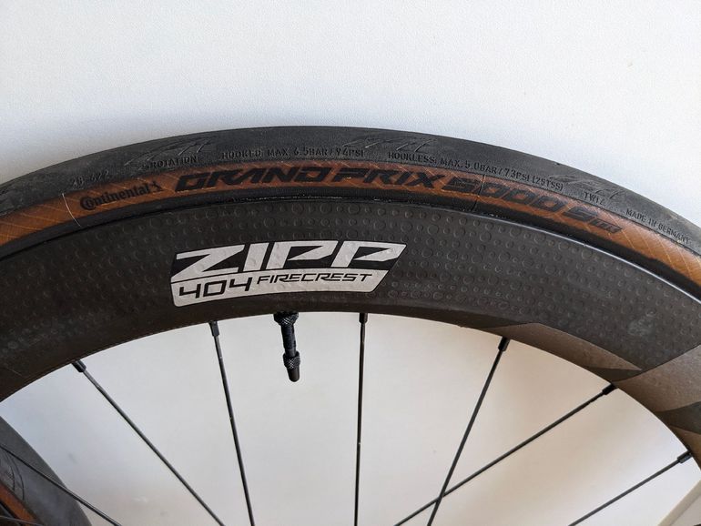 Zipp 404 Firecrest 2025 bike d'occasion — image 2 sur 7