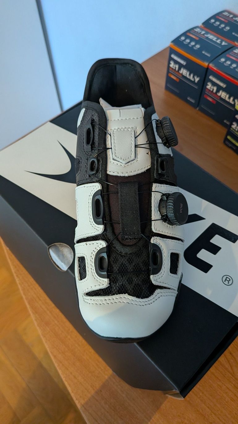 Used Lake CX242 Cycling Shoes 2026 bike — image 7 of 11