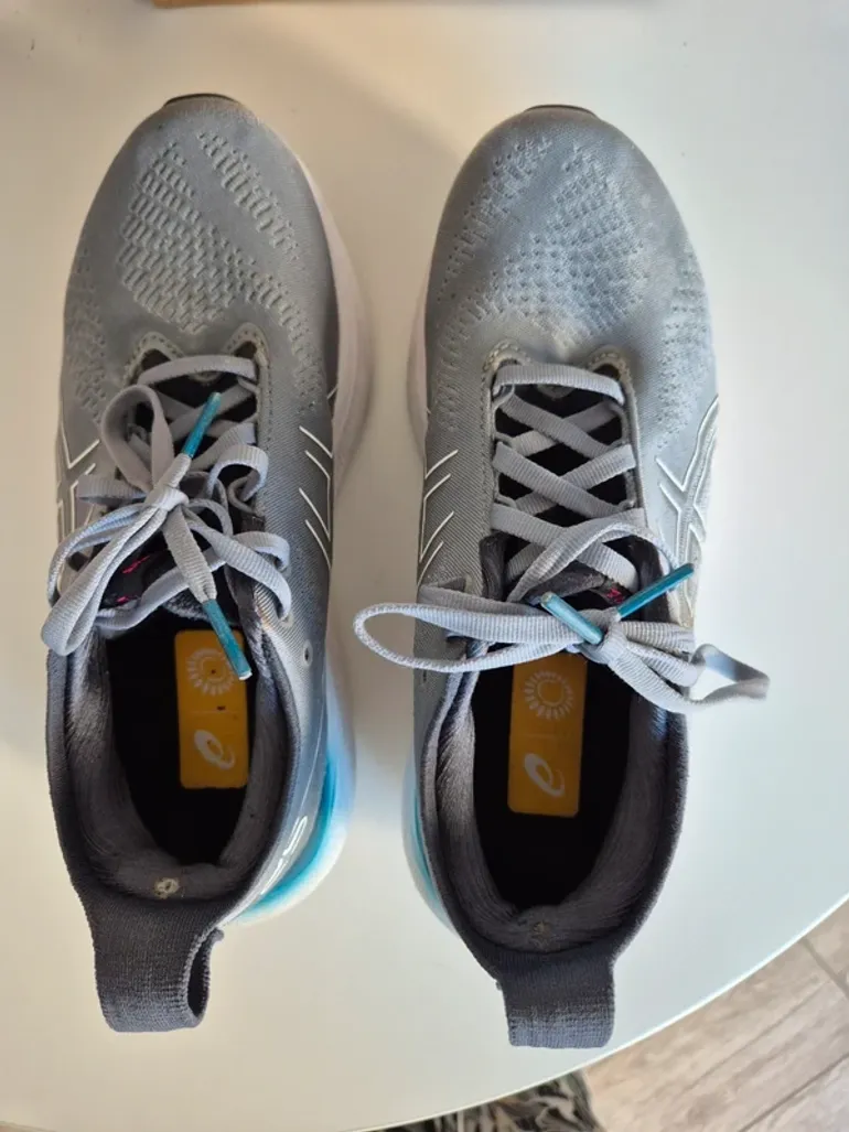 Used Asics Gel Nimbus 25 bike — image 5 of 9