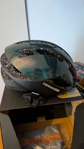 Used Cannondale Dynam Adult Helmet 2026 bike — image 4 of 6