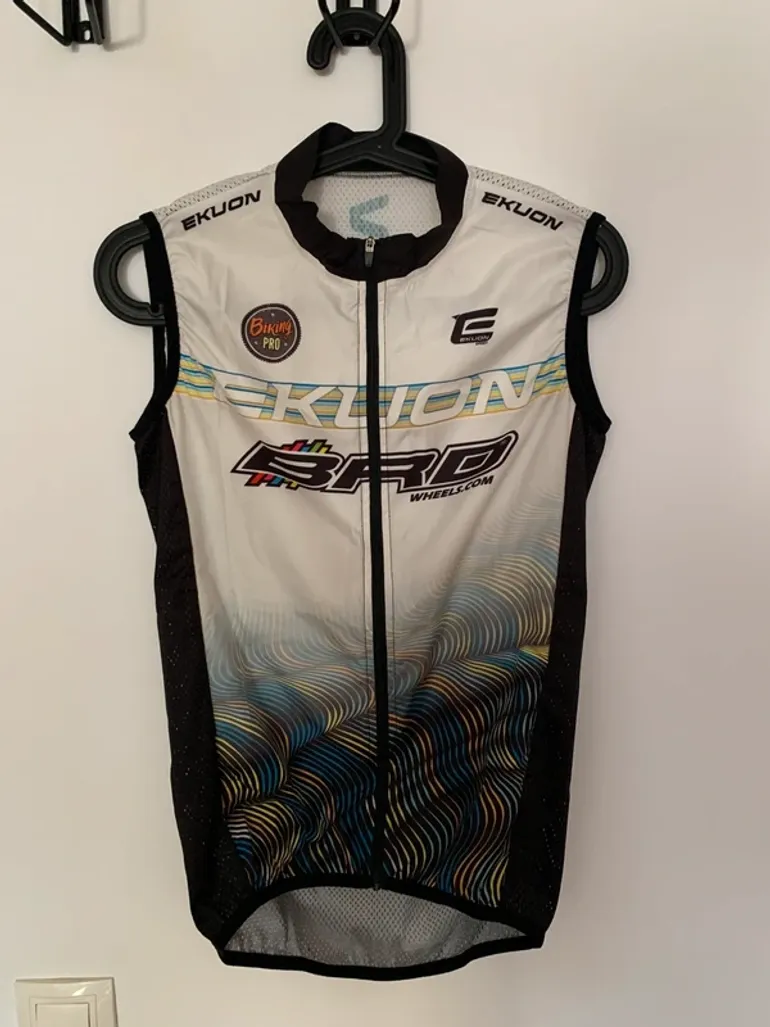 Used Ekuon Chaleco cortavientos bike — image 1 of 3