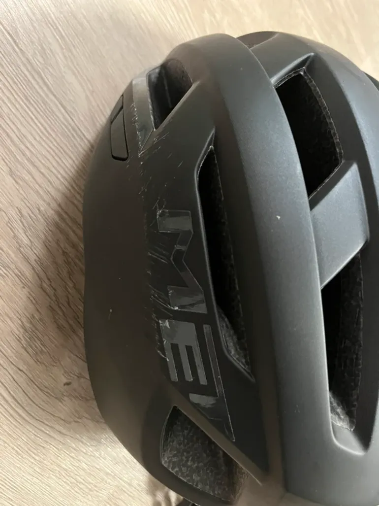Used MET Miles Mips 2026 bike — image 3 of 6