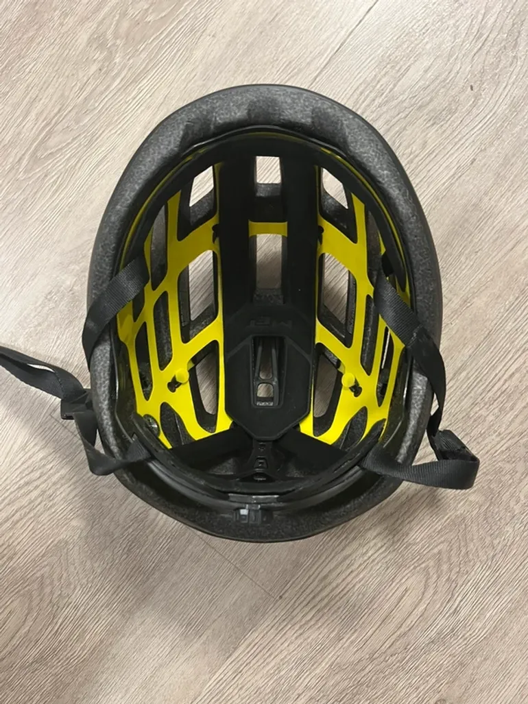 Used MET Miles Mips 2026 bike — image 6 of 6