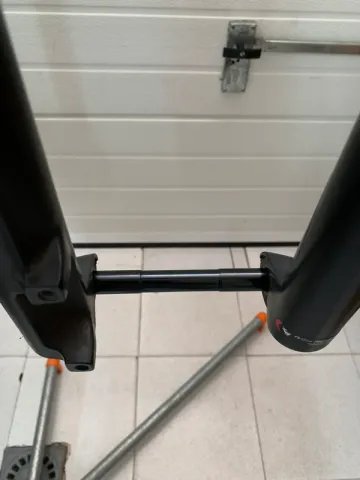 Used Rock Shox SID bike — image 10 of 16