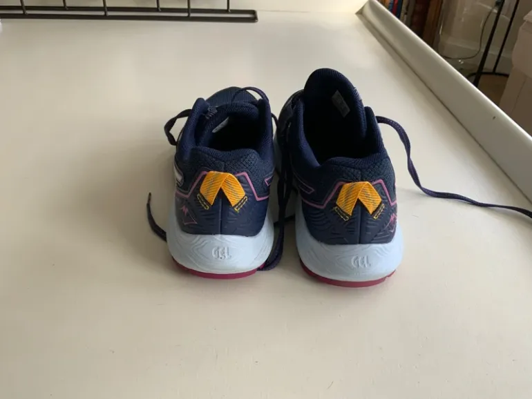 Used Asics Gel-Sonoma 7 bike — image 5 of 9