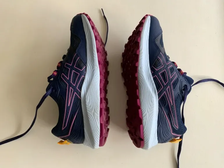 Used Asics Gel-Sonoma 7 bike — image 6 of 9