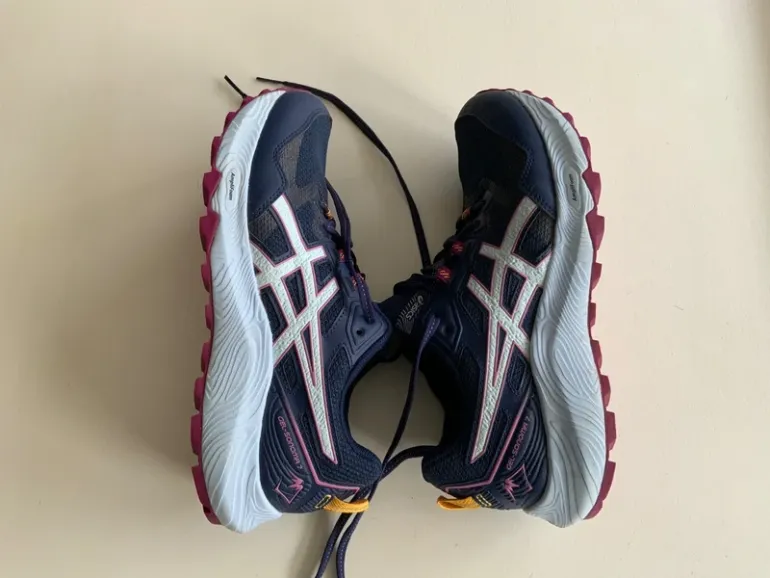 Used Asics Gel-Sonoma 7 bike — image 7 of 9