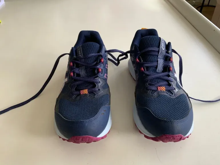 Used Asics Gel-Sonoma 7 bike — image 3 of 9