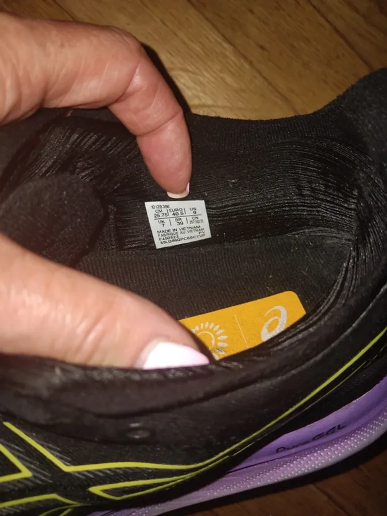 Used Asics Noire bike — image 4 of 4