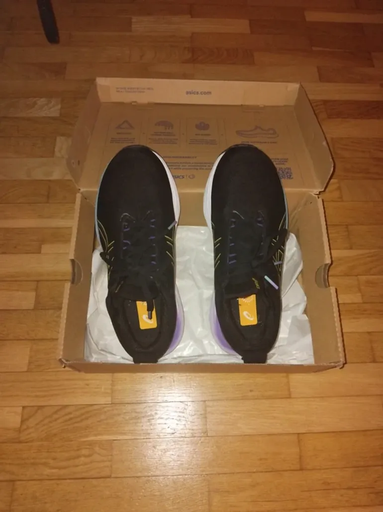 Used Asics Noire bike — image 1 of 4