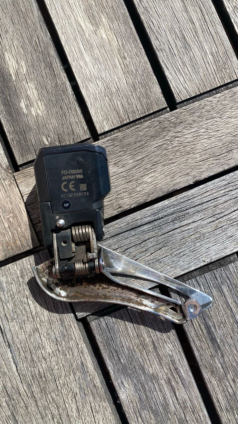 Used Shimano Ultegra Di2 FD-R8050 11v bike — image 2 of 2