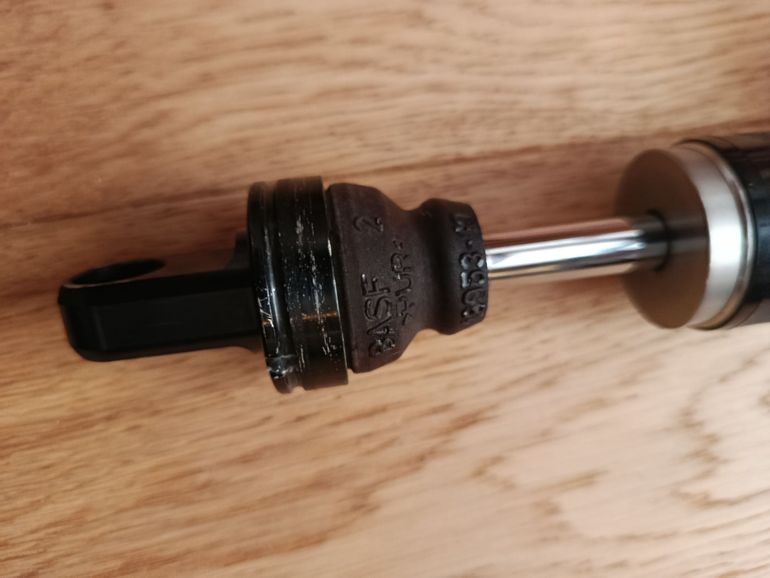 Used Öhlins TTX22 M.2 Coil Shock Absorber 2024 bike — image 11 of 17