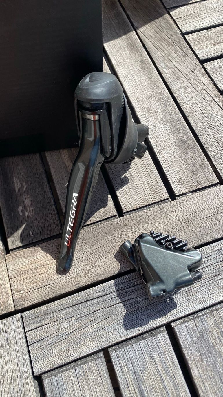 Used Shimano Ultegra Di2 ST-R8070 Left Lever + Caliper bike — image 1 of 3