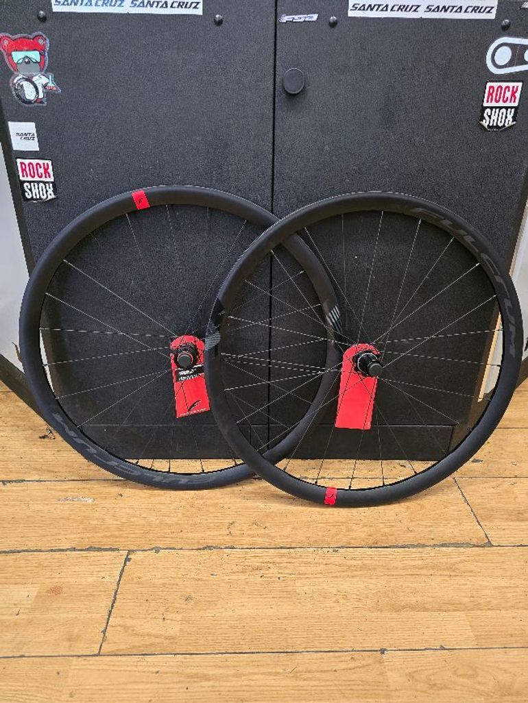 Used Fulcrum Racing 4 Wheelset 2025 bike — image 2 of 4