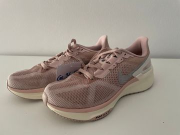 Nike Air Zoom Structure 36.5 Running Shoes d'occasion