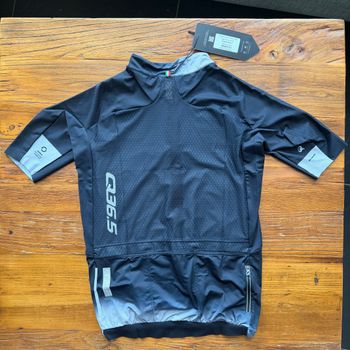 Used Q36.5 Gregarius Pro Collar Fade Signature Jersey L// NEW!! 50%!! 2026 bike