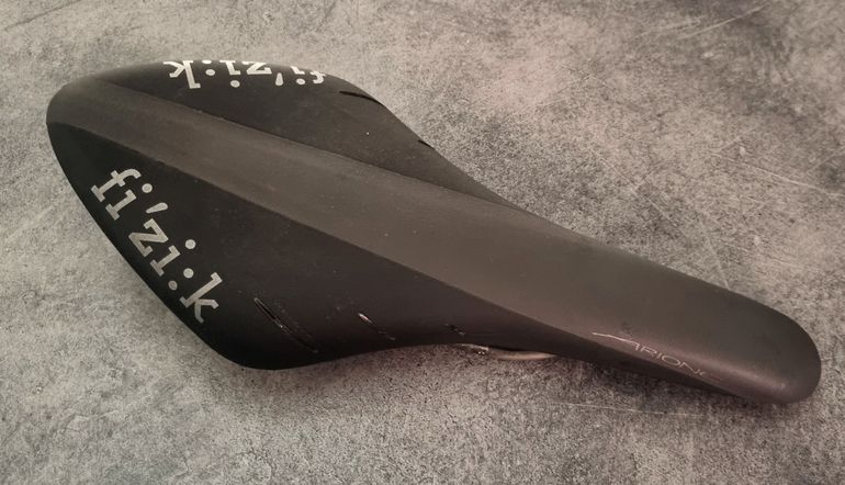 Used Fizik ARIONE R3 Saddle bike — image 1 of 3
