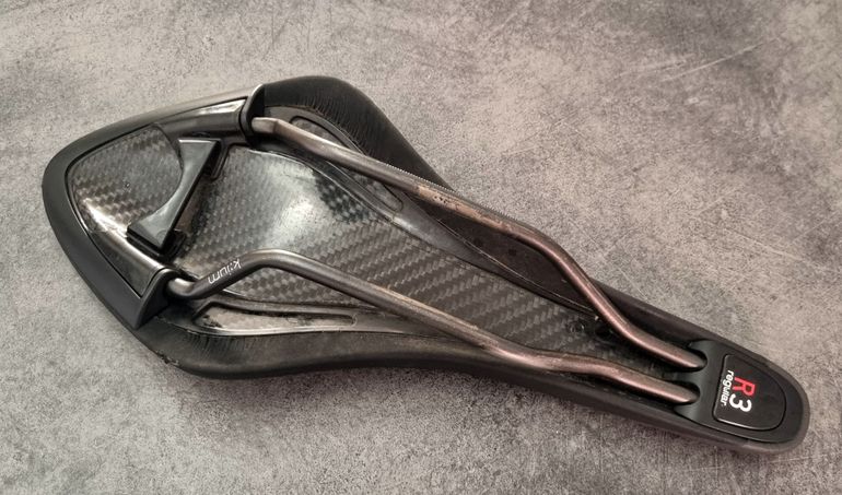 Used Fizik ARIONE R3 Saddle bike — image 2 of 3