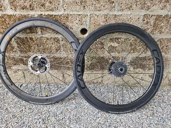 Giant 42 Tubeless 2023 bike d'occasion — image 2 sur 5