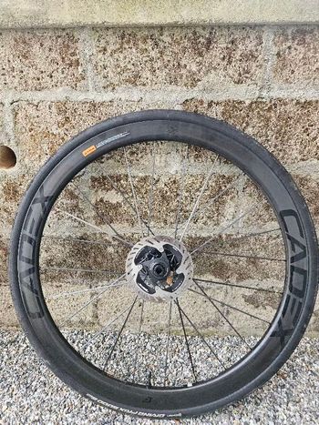 Giant 42 Tubeless 2023 bike d'occasion — image 4 sur 5