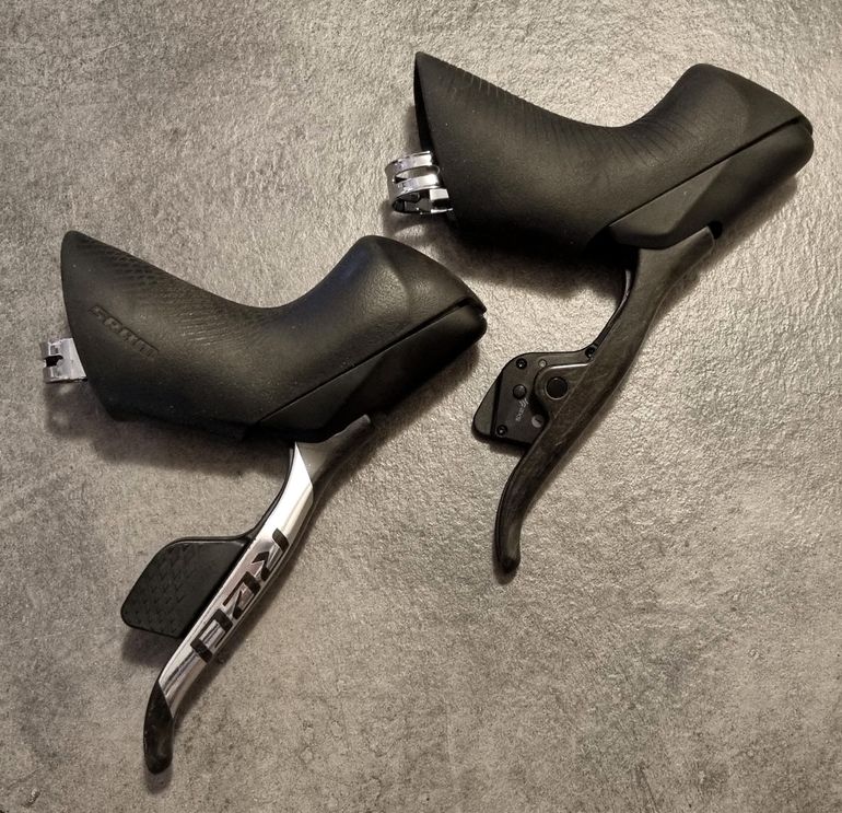 Brugt Sram Red AXS 12v Brake & Shift Levers bike — billede 4 af 5