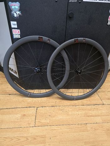 Używany Reserve Carbon 40/44 Wheels 2025 bike