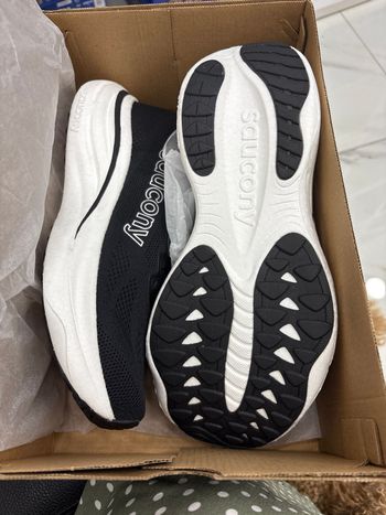 Used Saucony ride 19 bike — image 4 of 5