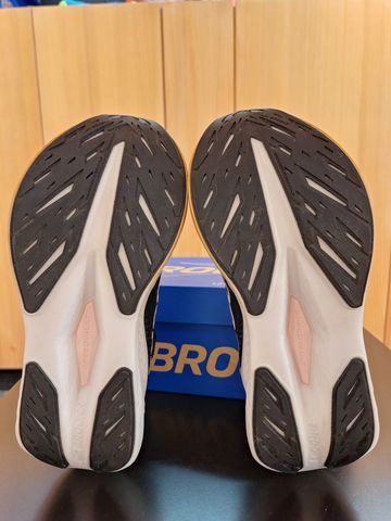 Used Brooks Hyperion Max 2 bike — image 2 of 3