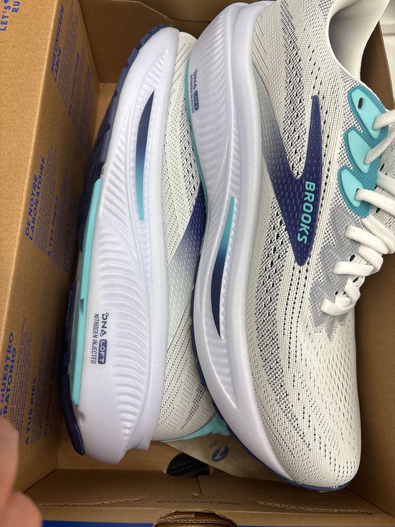 Used Brooks Ghost 17 Running Shoes 2026 bike — image 3 of 6