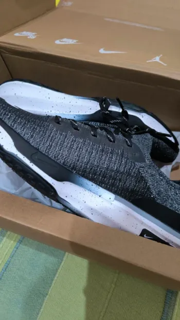 Nike Invincible Run 3 bike d'occasion — image 3 sur 4