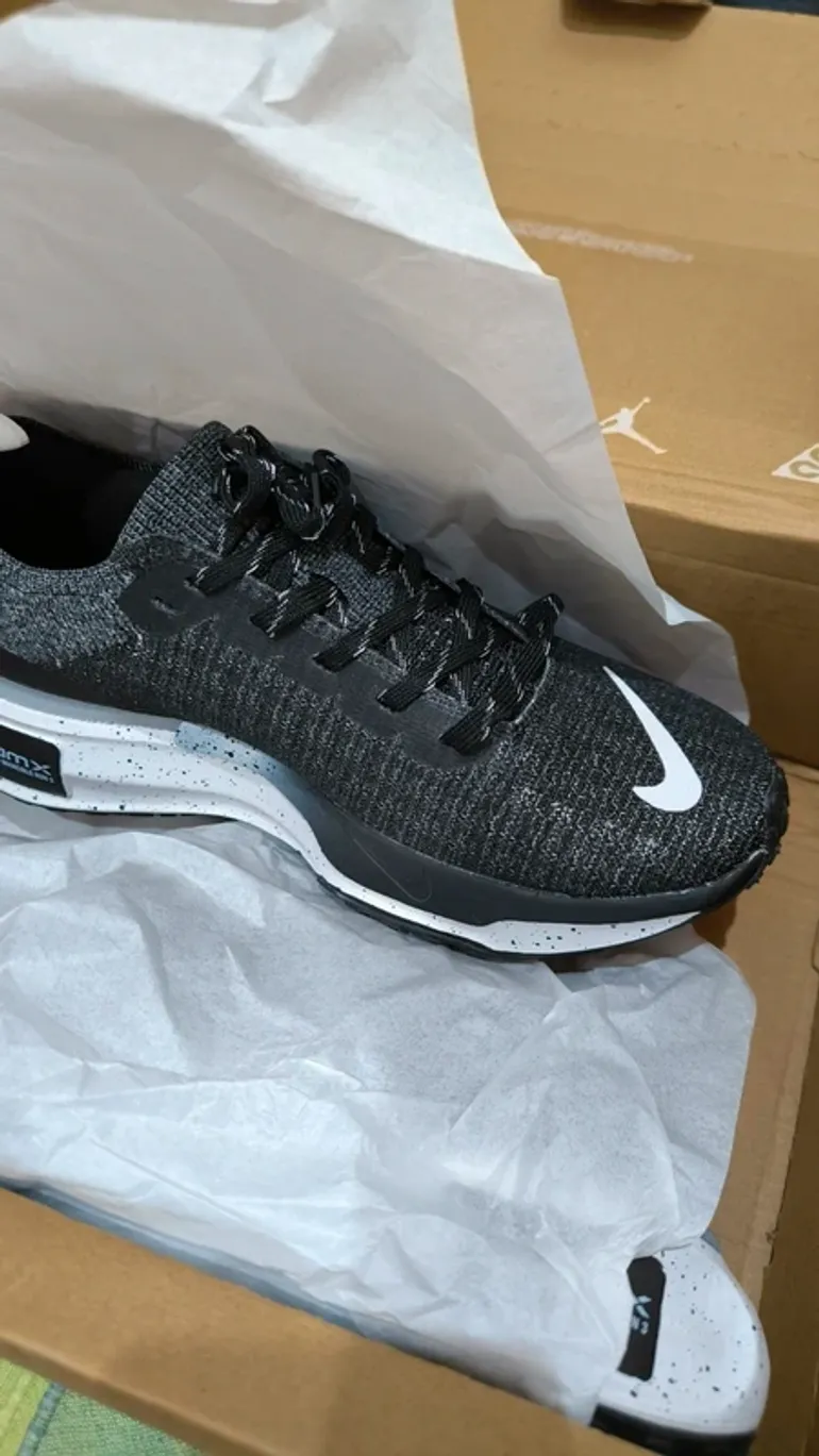 Nike Invincible Run 3 bike d'occasion — image 1 sur 4