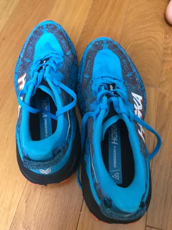 Hoka Speedgoat 6 bike d'occasion — image 2 sur 6