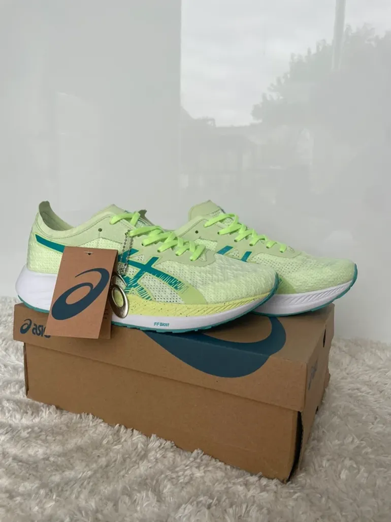 Asics Magic Speed bike d'occasion — image 2 sur 3