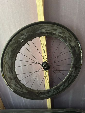 Used Zipp NSW858 disc break tubular wheels 2021 bike — image 2 of 4
