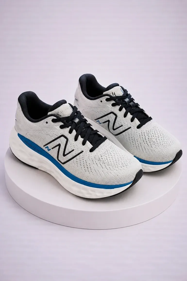 New Balance Fresh Foam X bike d'occasion — image 1 sur 7