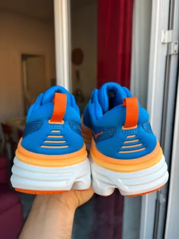 Hoka Bondi 8 bike d'occasion — image 6 sur 10