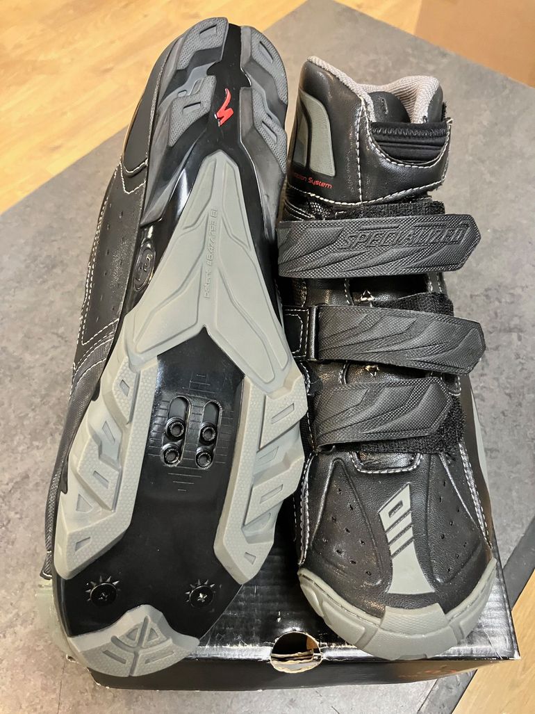 Specialized Trail 110 schwarz bike d'occasion — image 3 sur 4