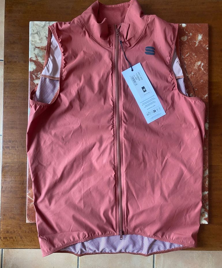 Used Sportful Pro 2 Vest 2026 bike — image 2 of 6