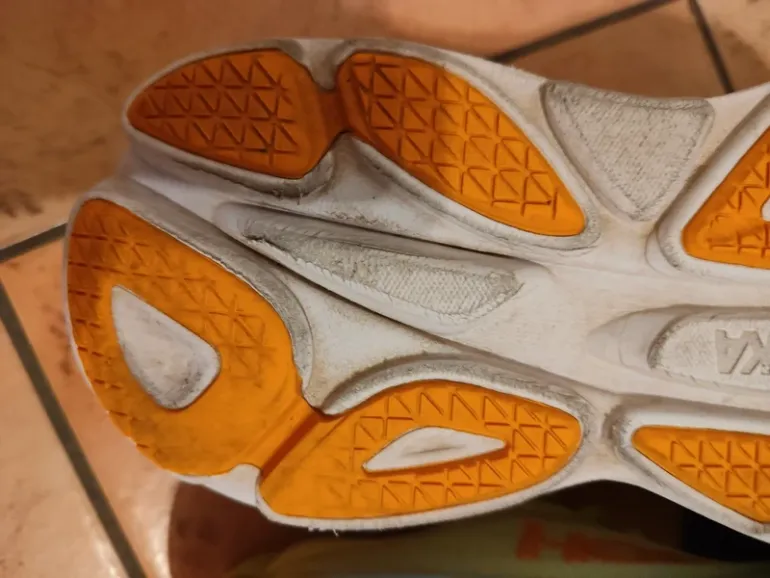 Hoka Bondi 8 bike d'occasion — image 10 sur 11
